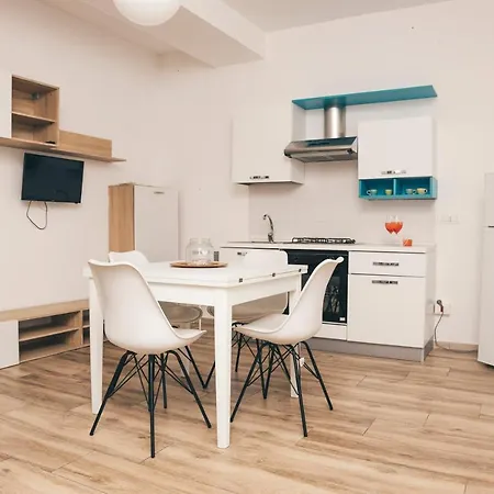 Ap - Flats&rooms Aparthotel